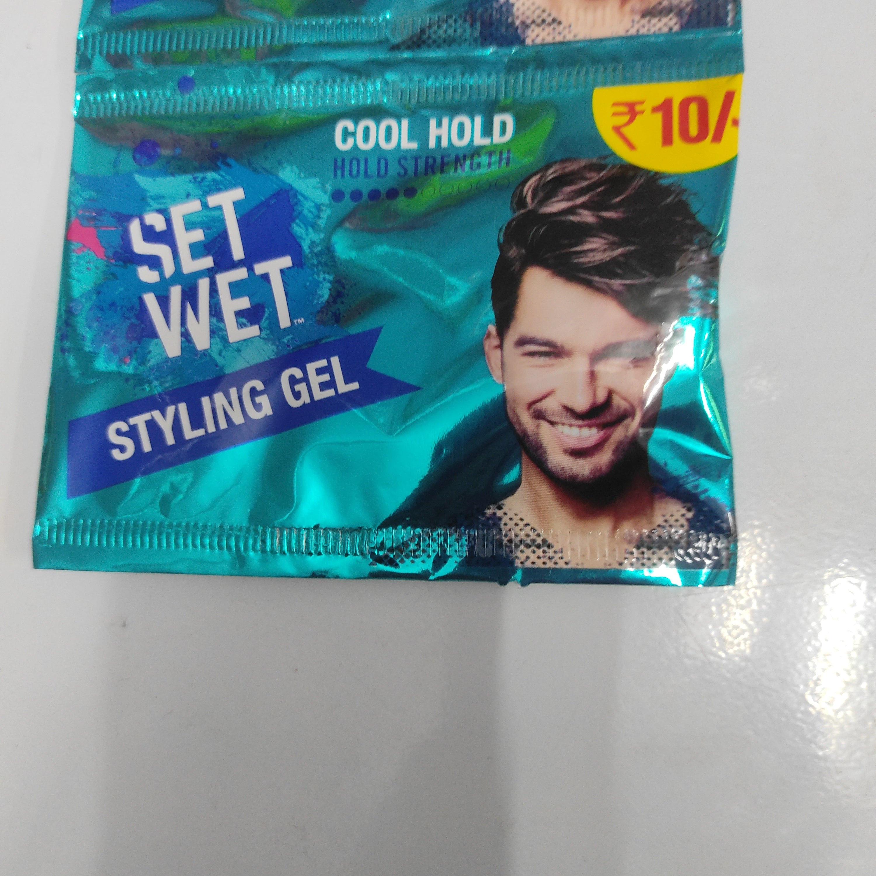 Set Wet Styling Gel Cool Hold , 10ml Tube